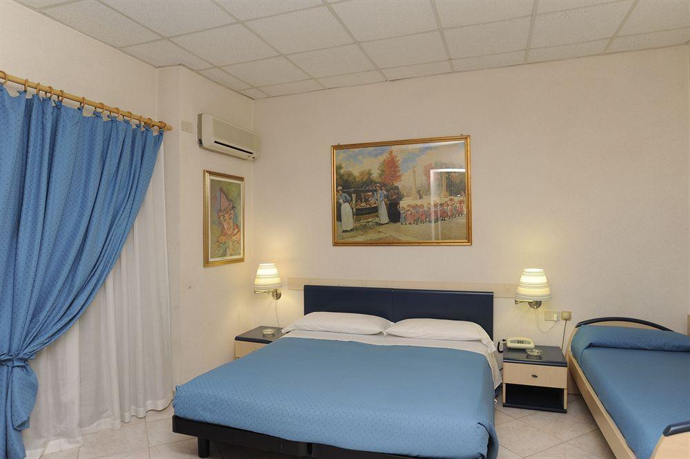 Hotel Veronese Genoa Exterior photo